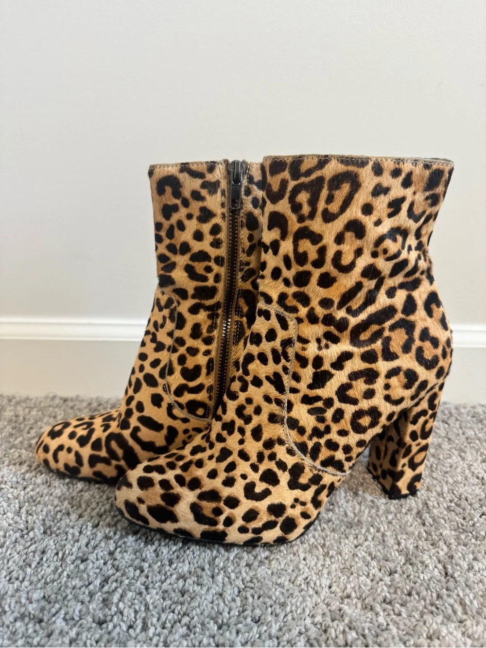 Steve Madden Leopard Cowhide Ankle Boots 7.5 - Picture 3 of 5